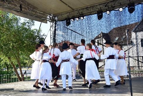 A Kisalföld Táncegyüttes 2021.évi pályázata időszakának főbb tevékenységei_Oldal_01_Kép_0002